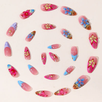 Künstlerische 3D Blumen Nagelerweiterungen Brehn