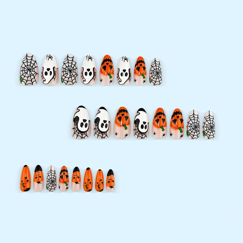 Kunstnägel im Halloween-Design mit gruseligem Geister- und Kürbismotiv Brehn