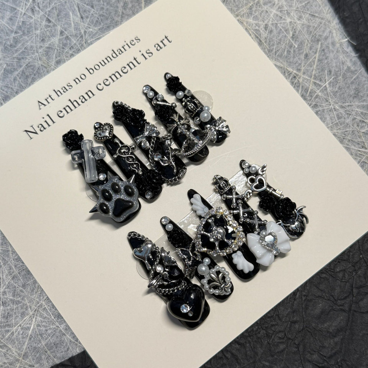 Künstlerische Nagelverlängerungen