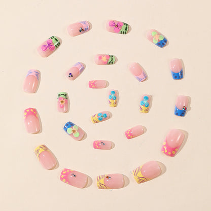 Künstlerisches Blumendesign Nagelkunstverlängerungen Brehn