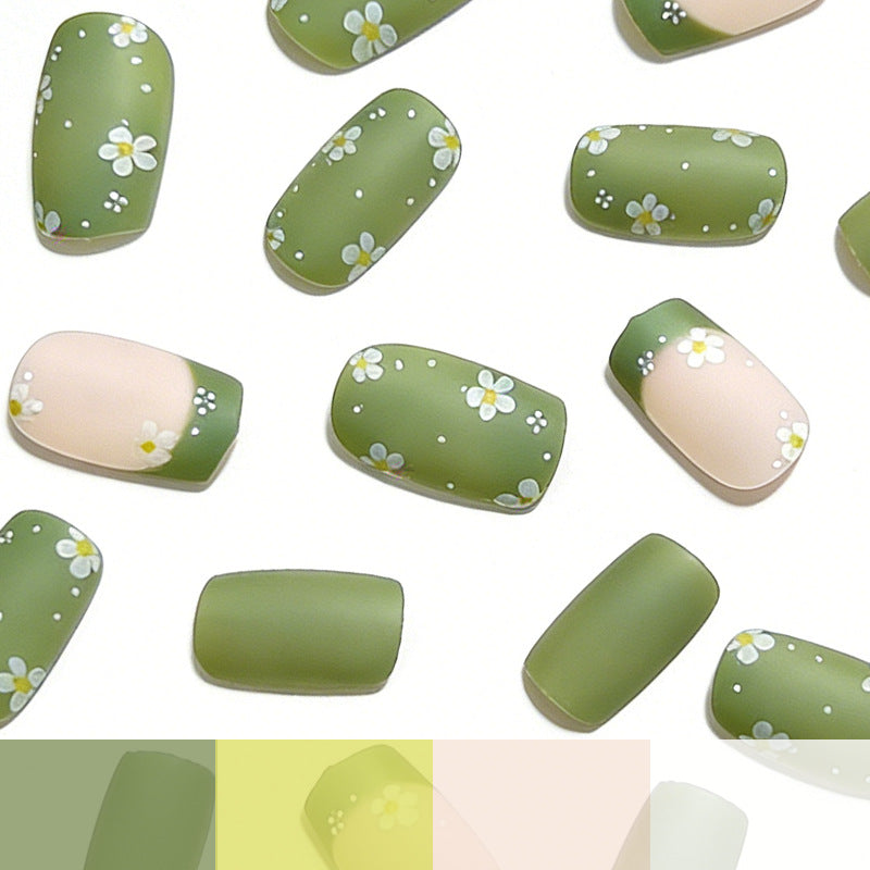 Floral Accent Nail Art Brehn
