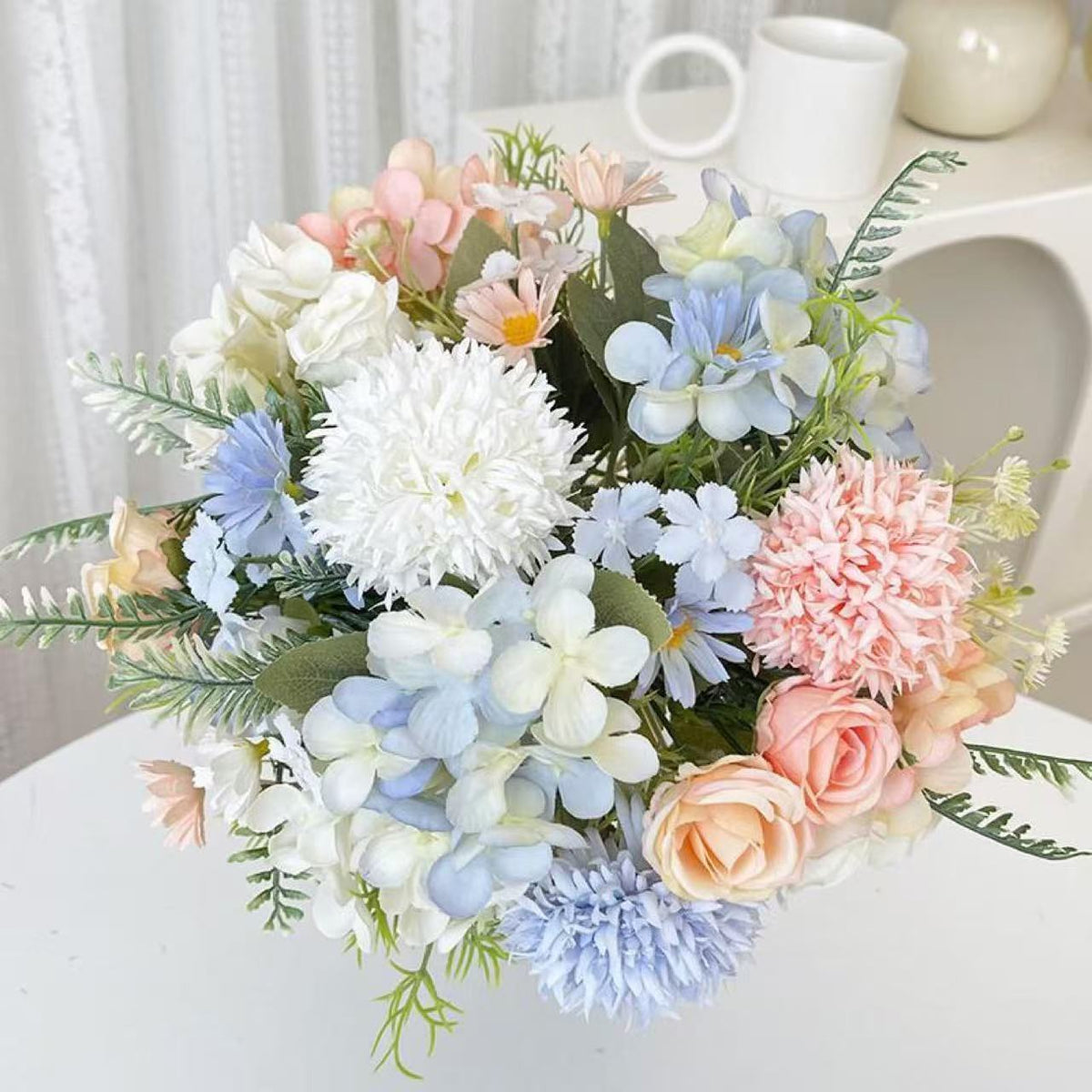 Lush Künstliches Blumenmittelstück Arrangement