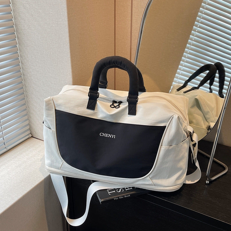 Stylische Wochenend-Duffle Tasche