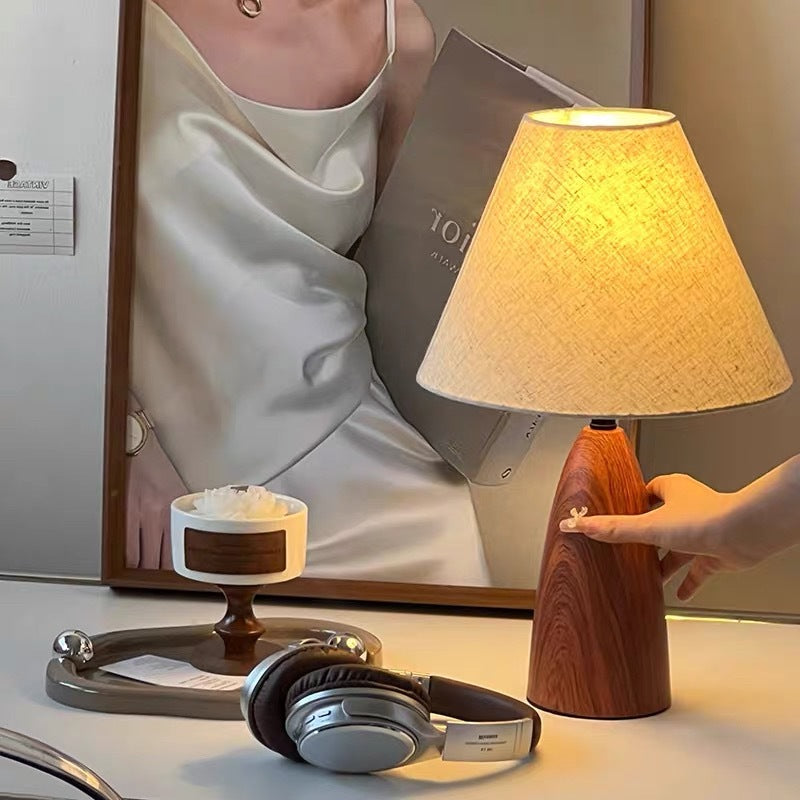 Moderne skulpturale Tischlampe