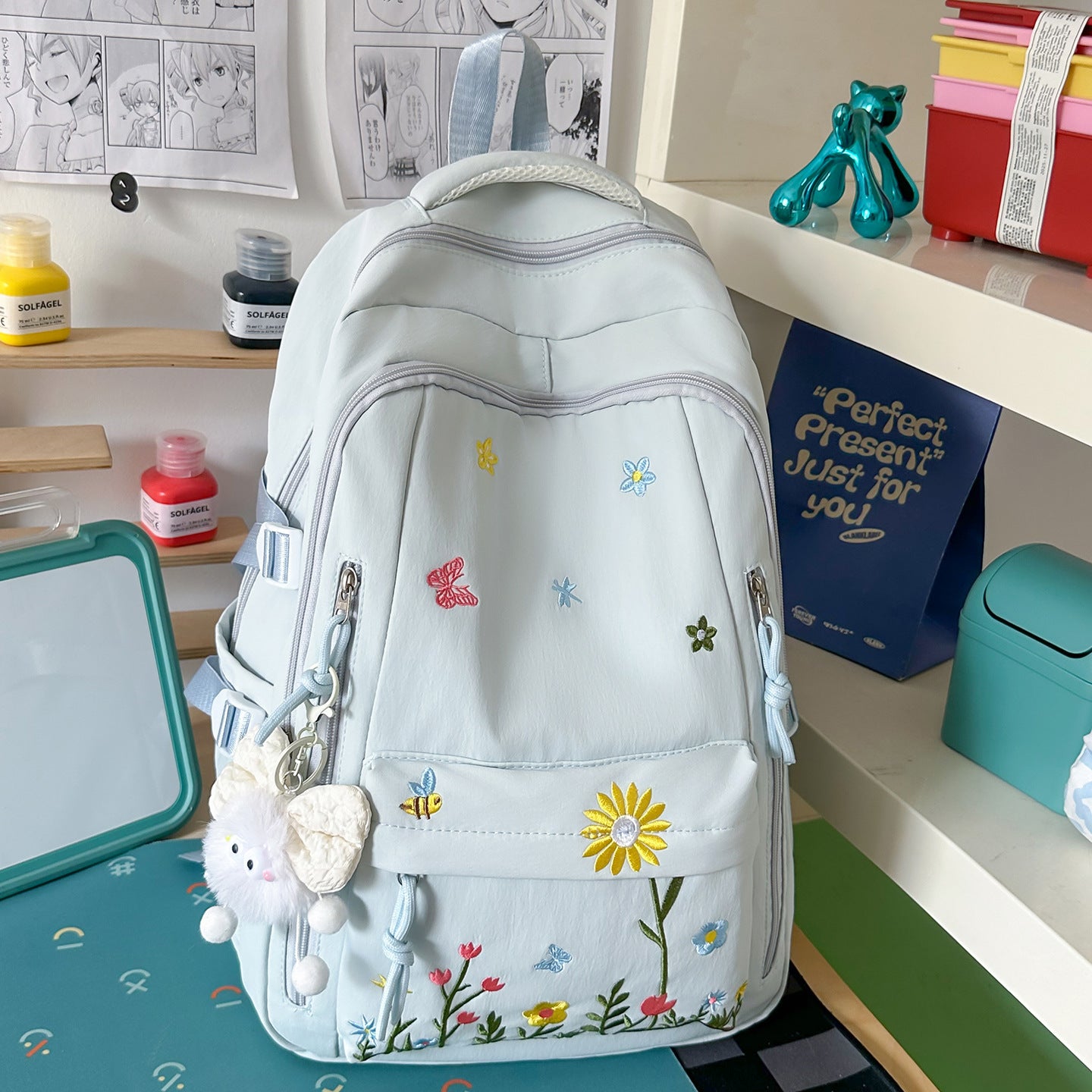 Besticketer floraler Detail Schulrucksack