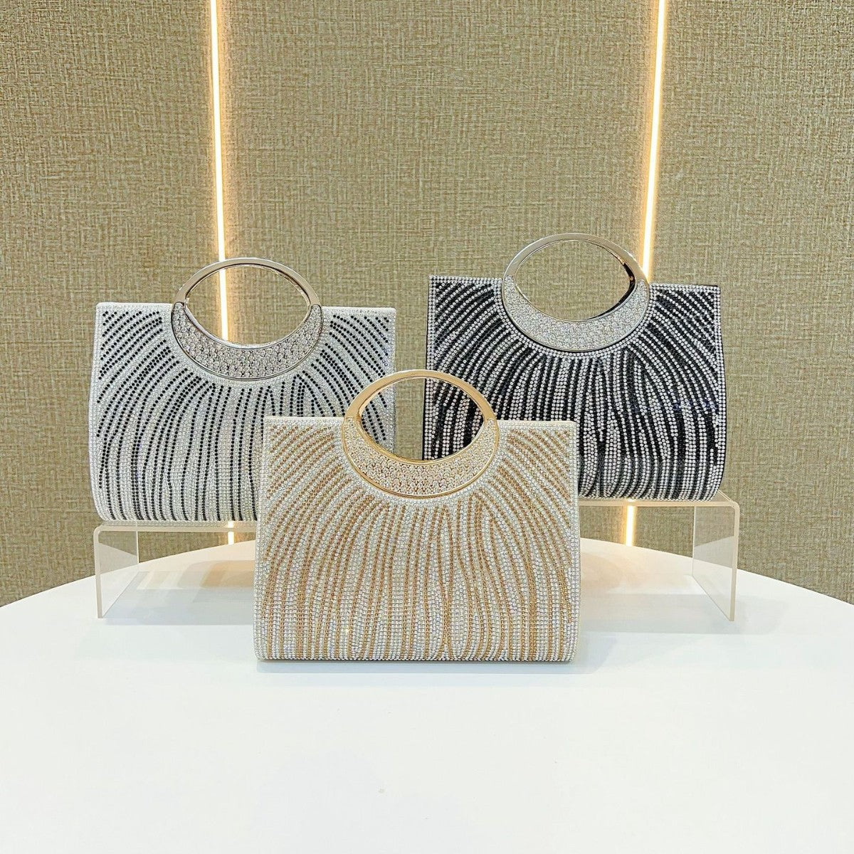 Glamouröse Abendhandtasche mit Strass-Design
