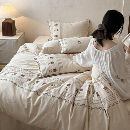 Besticktes Leinen Bettbezug-Set mit dekorativen Kissenbezügen