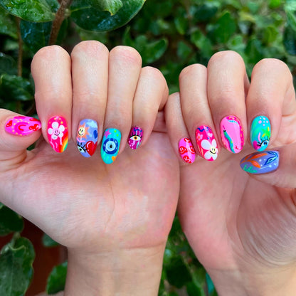 Kreative und bunte Nagelkunst Brehn