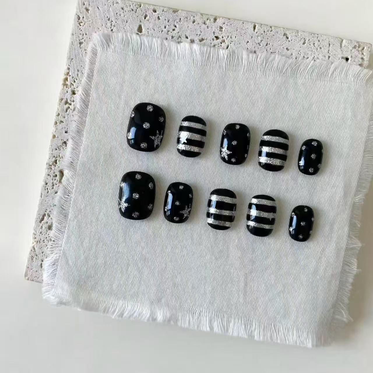 Süßes Charakter Press-On Nagelkunstset Brehn