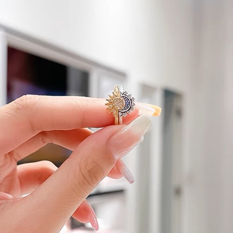Verstellbarer Ananas Charm Ring Brehn