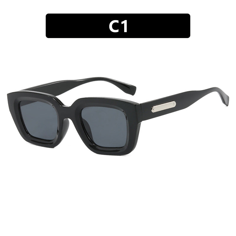 Damen quadratische Sonnenbrille mit transparentem Rahmen und braunen Gläsern Brehn