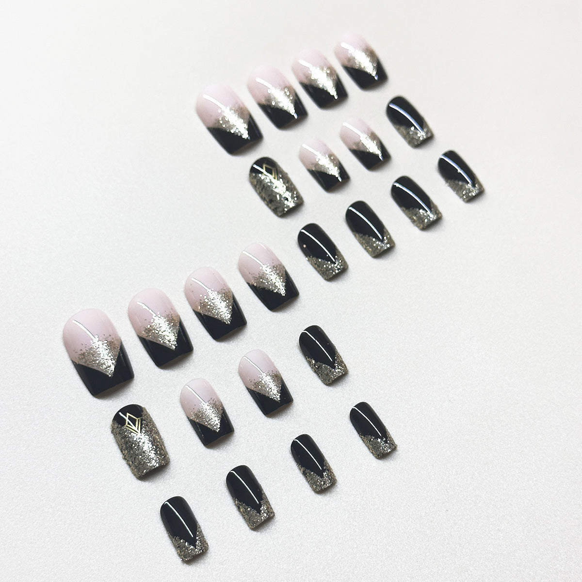 Glamorous Press-On Nail Extensions Brehn