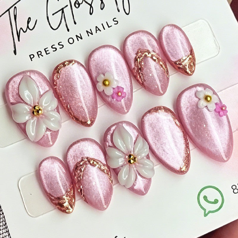 Kunstnagelset mit eleganten Blüten- und Glitzerzeichnungen Brehn