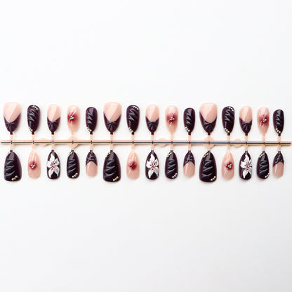 Künstlerisches Floral Press-On Nagelset