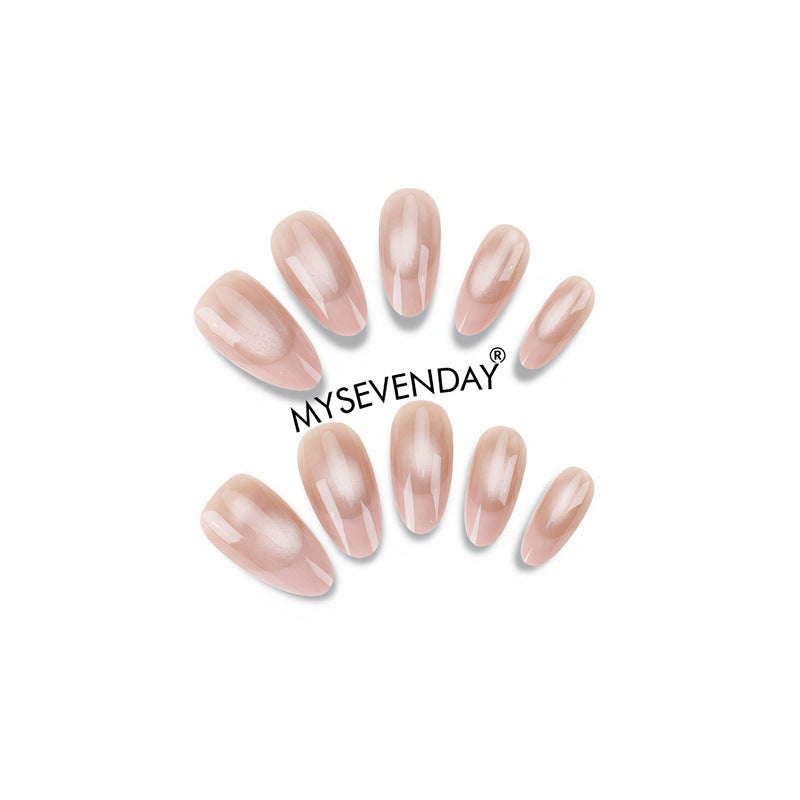 Elegante Press-On Nagelset mit French Tip Design Brehn