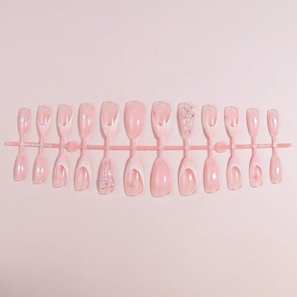 Premium Press-On Nail Set mit dekorativen Akzenten Brehn