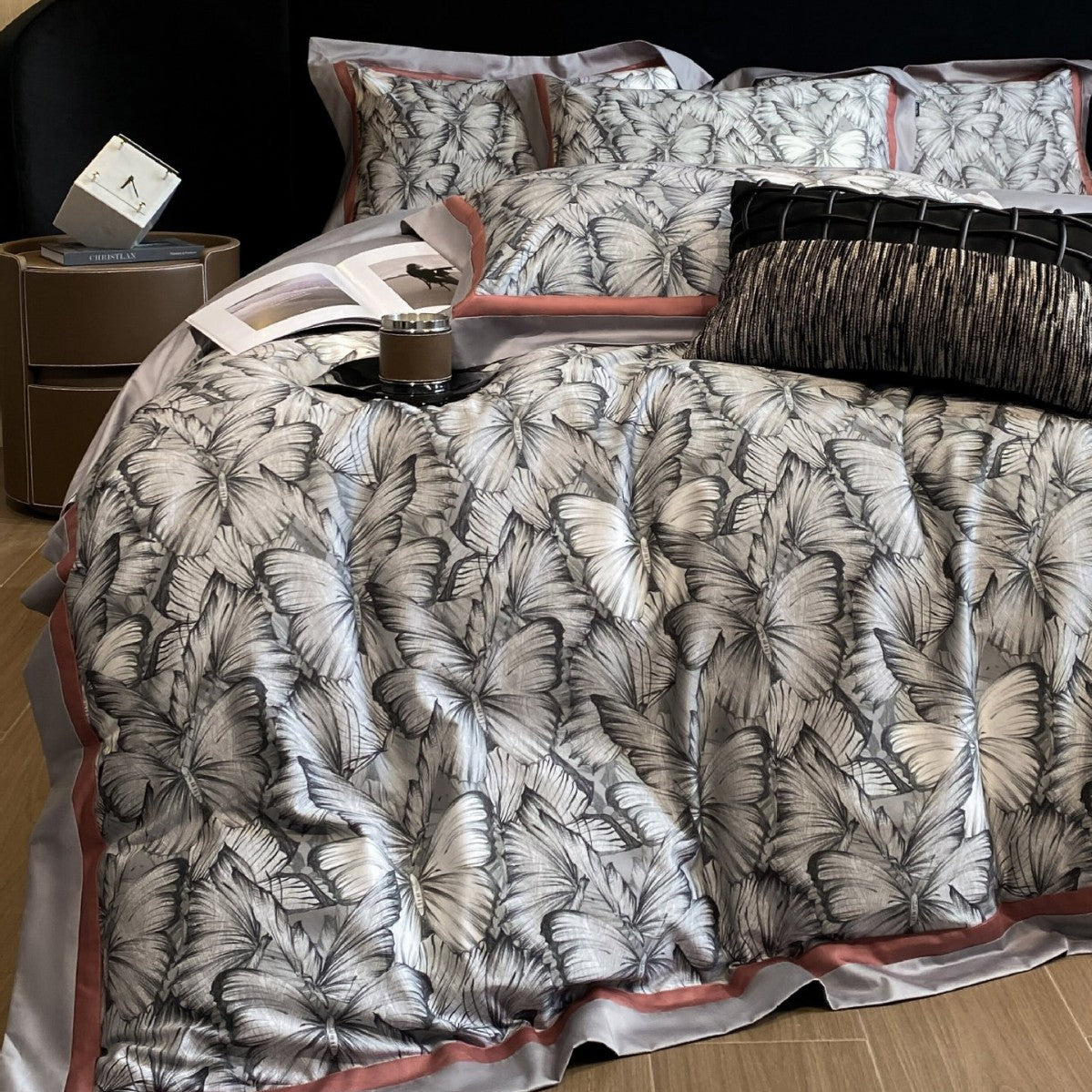 Schmetterlingsdruck Baumwollsatin Bettbezug Set mit Kontrastbordüre