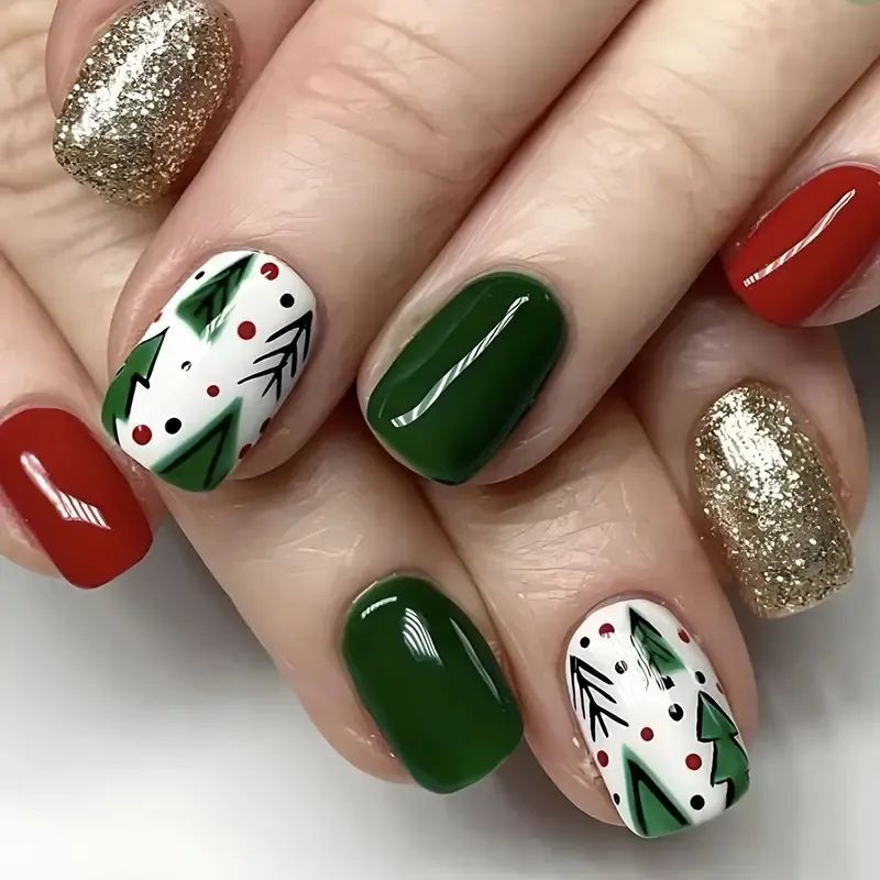 Künstlerische winterliche Nail Art Brehn