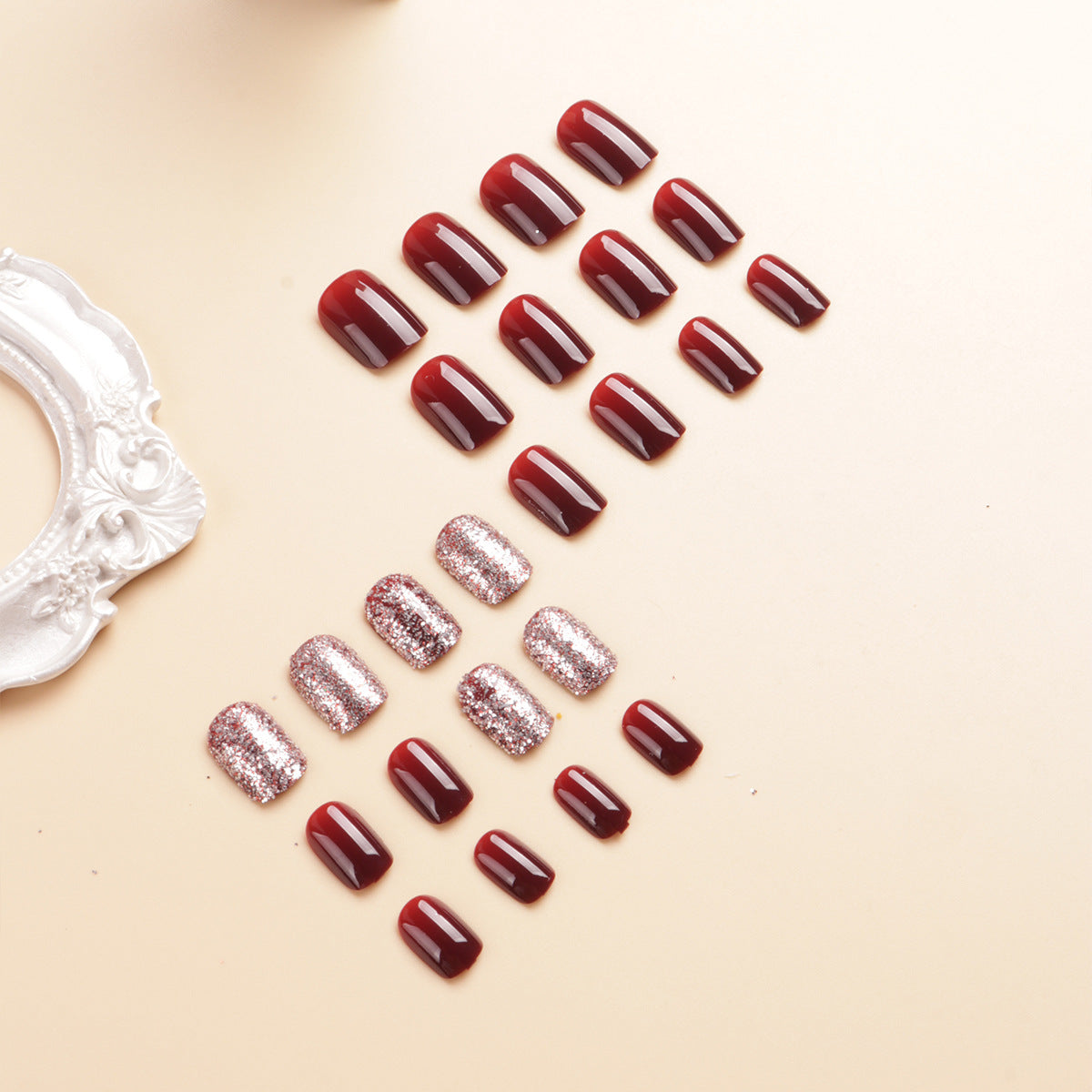 Glänzender Gel Press-On Nagel Set Brehn