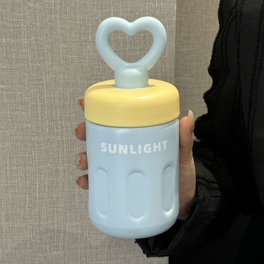 Damen praktische Trinkflasche mit Herzgriff Brehn
