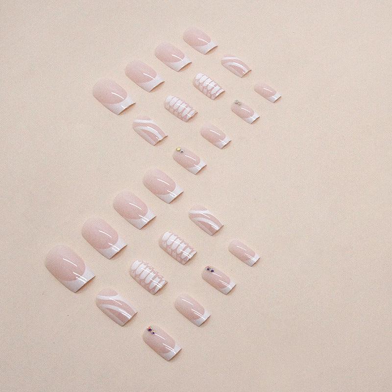 Künstlerisches Press-On Nagelkunst Set Brehn