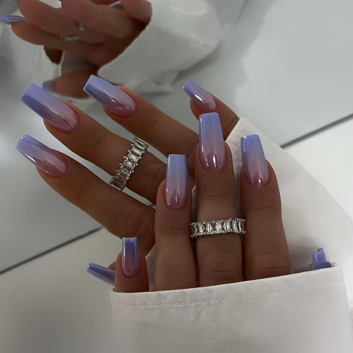 Glitzerndes Ombre Nagelset Brehn