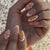 Künstlerisches Floral Press-On Nagelspitzen-Set Brehn