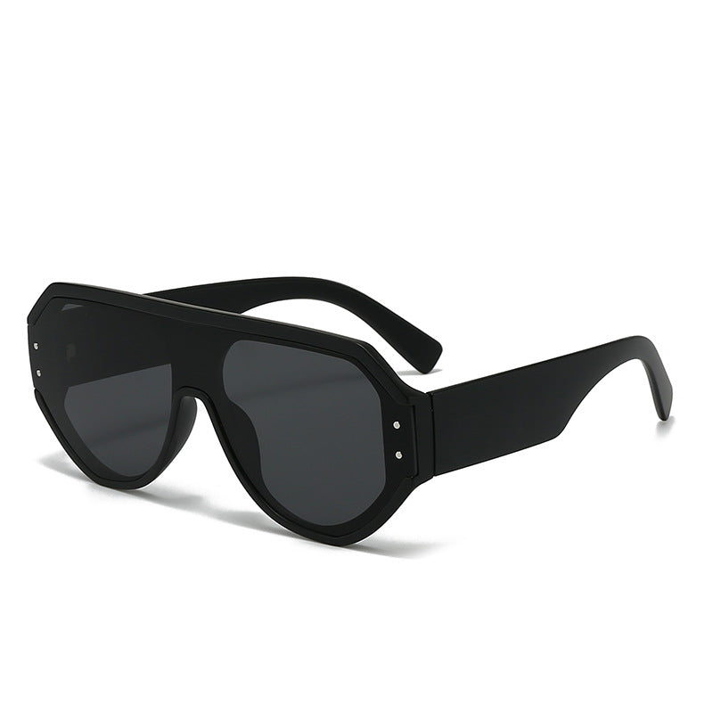Damen modische oversized Sonnenbrille mit breitem Rahmen Brehn