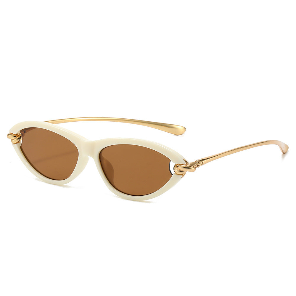 Chic Cat-Eye Sonnenbrille mit goldenen Akzenten Brehn