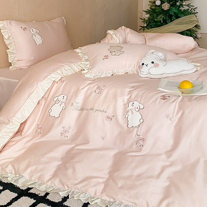 Besticktes Baumwoll-Satin Rüschenset mit Hasenmotiv