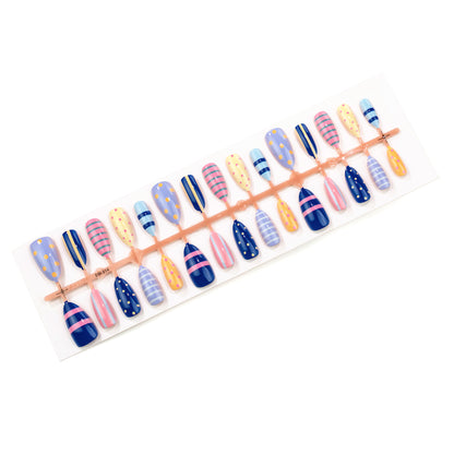Stylisches Muster Press-On Nagelkunst Set