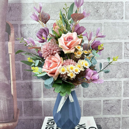 Elegante Kunstblumenstrauß-Anordnung