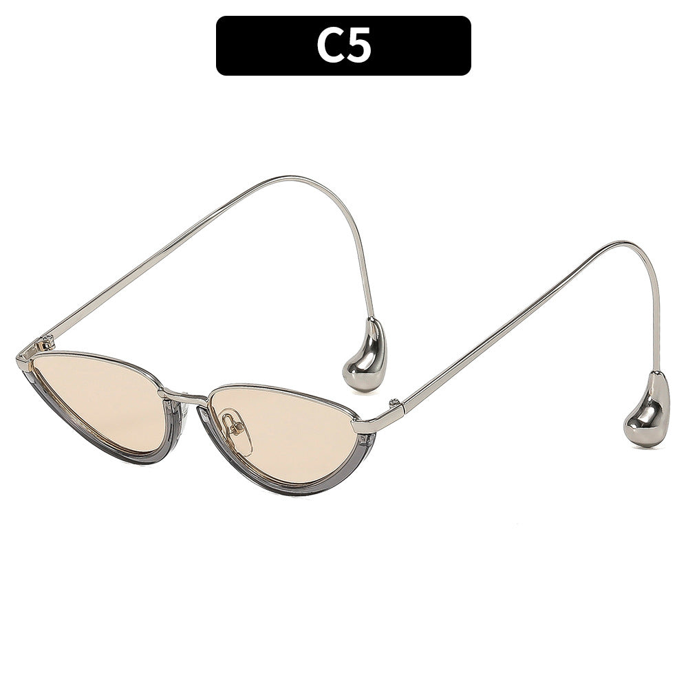 Skulpturale Retro-inspirierte Katzenaugen-Sonnenbrille