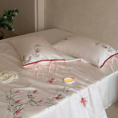 Besticktes Satin-Bettwäsche-Set mit floraler Zierstickerei und seidig-feinem Griff Brehn