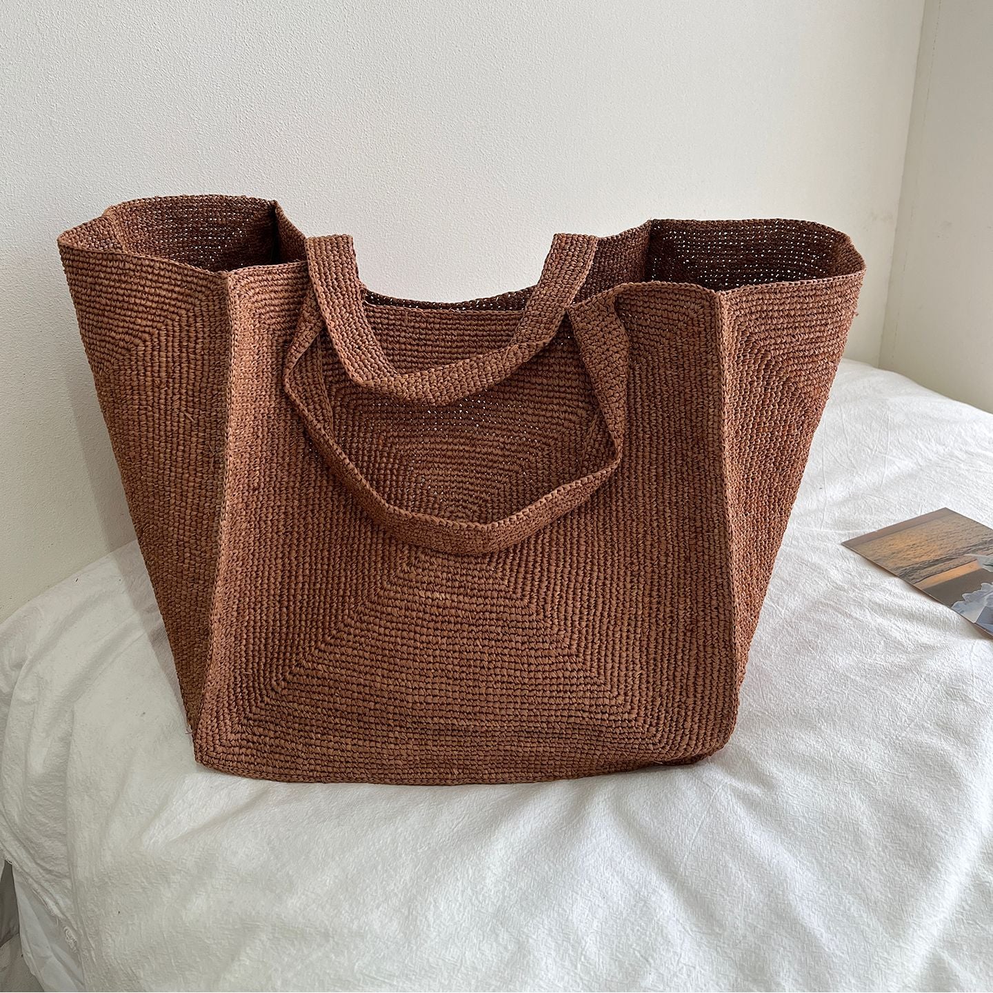 Handgefertigte Stroh-Tasche mit Stilvollem Design Brehn