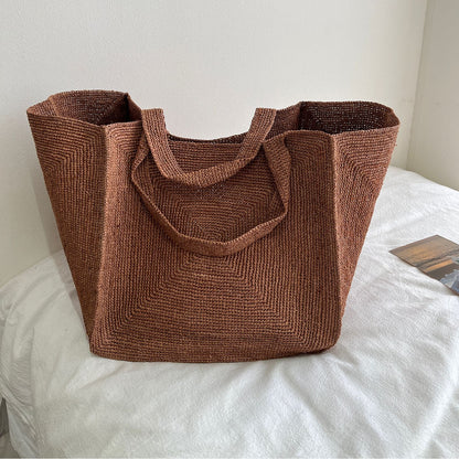 Handgefertigte Stroh-Tasche mit Stilvollem Design Brehn