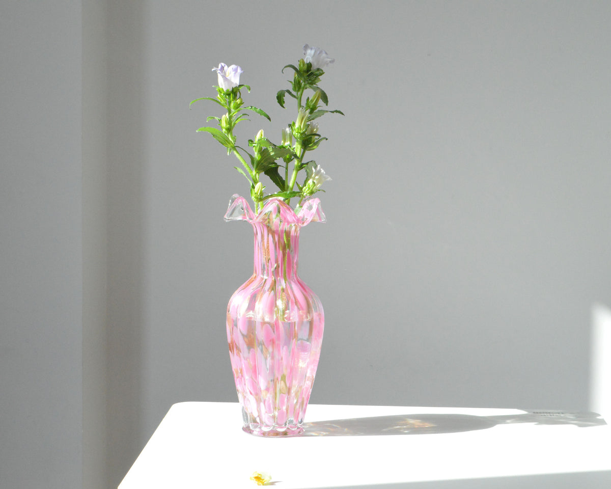 Mouthblown Ruffled-Rand bauchige Kunstglas Bud Vase Brehn