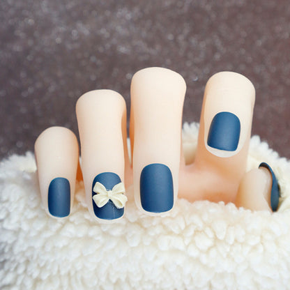 Stylisches dekoratives Press-On Nagelset Brehn
