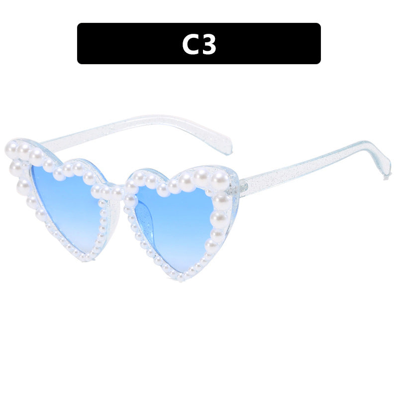 Damen Herzförmige Sonnenbrille mit perlverziertem Rahmen Brehn