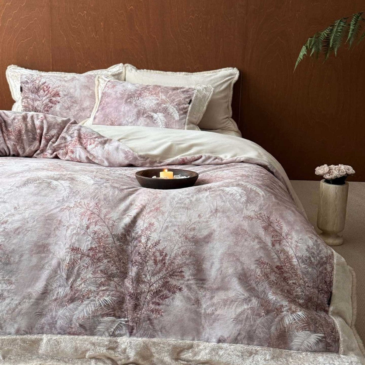 Luxuriöses samtiges Bettwäsche-Set mit Teddy-Fleece und floralem Motiv
