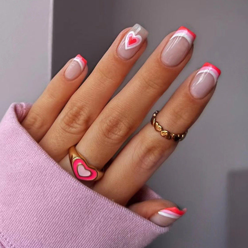 Kunstvolle Nagelverlängerungen mit elegantem Blattmuster Brehn