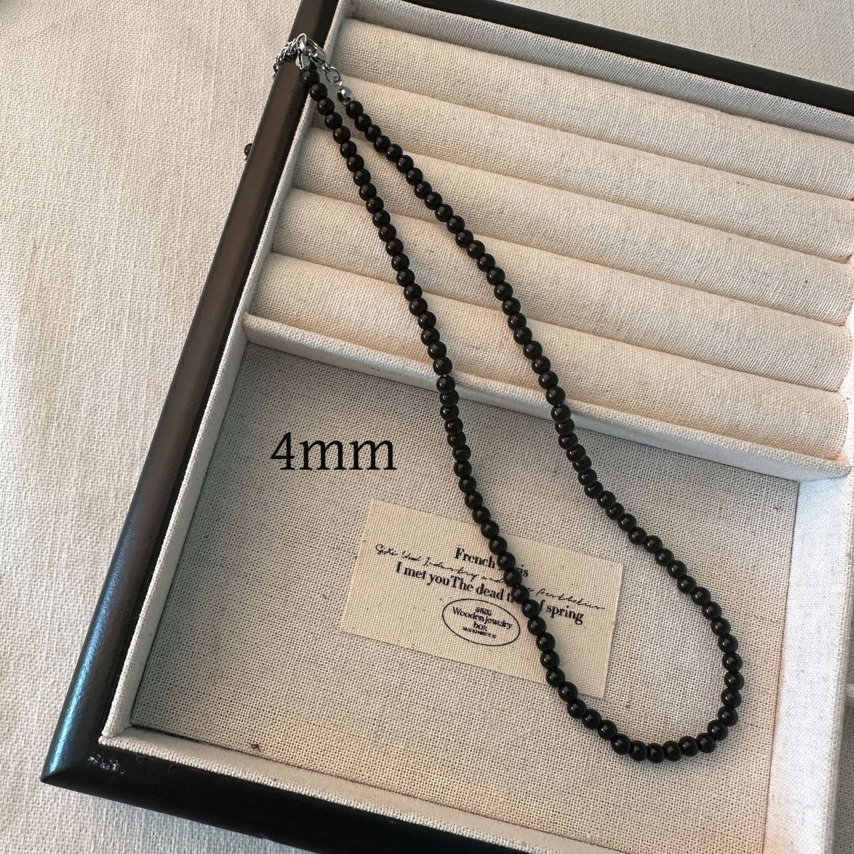 Minimalistische Perlenkette Brehn