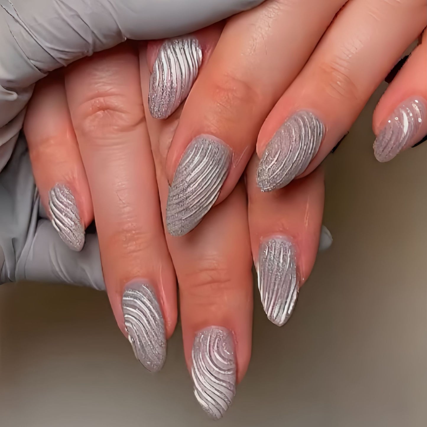 Skulptierte Press-On Nagelkunst Brehn