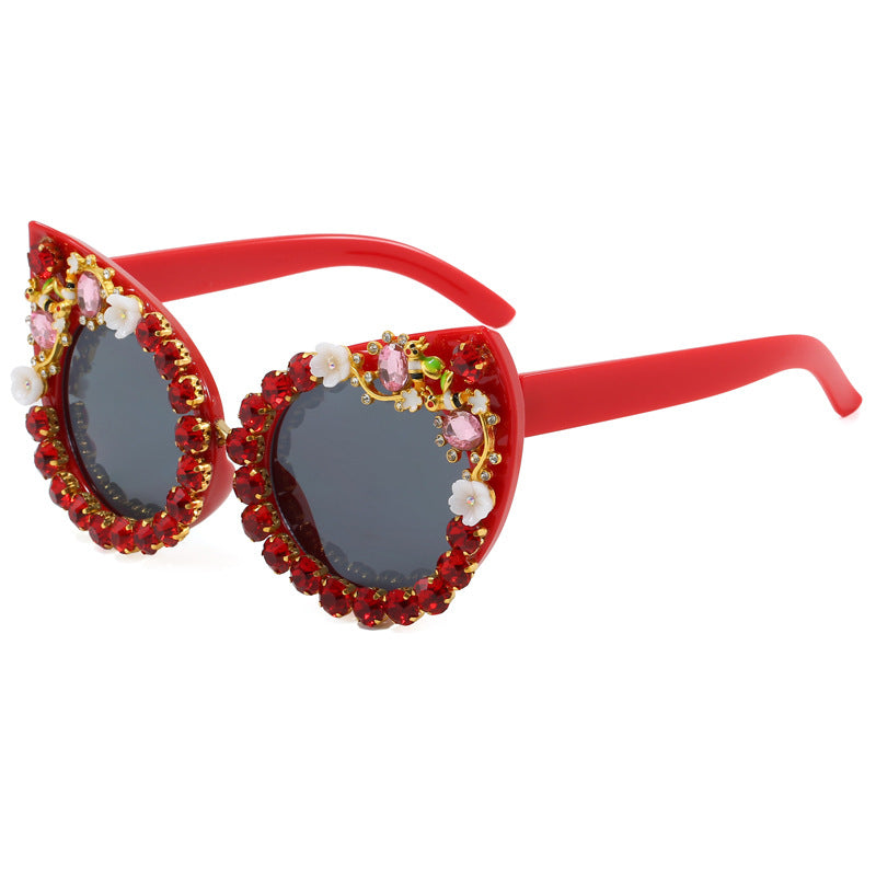 Damen Herzförmige Sonnenbrille mit funkelnden Akzenten Brehn