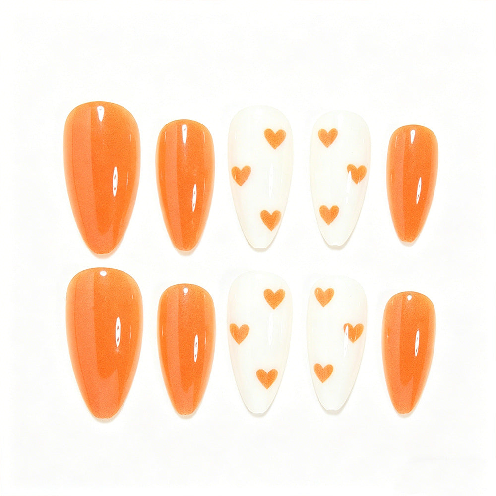 Stylische Herz- verzierte Press-On Nail Art Brehn