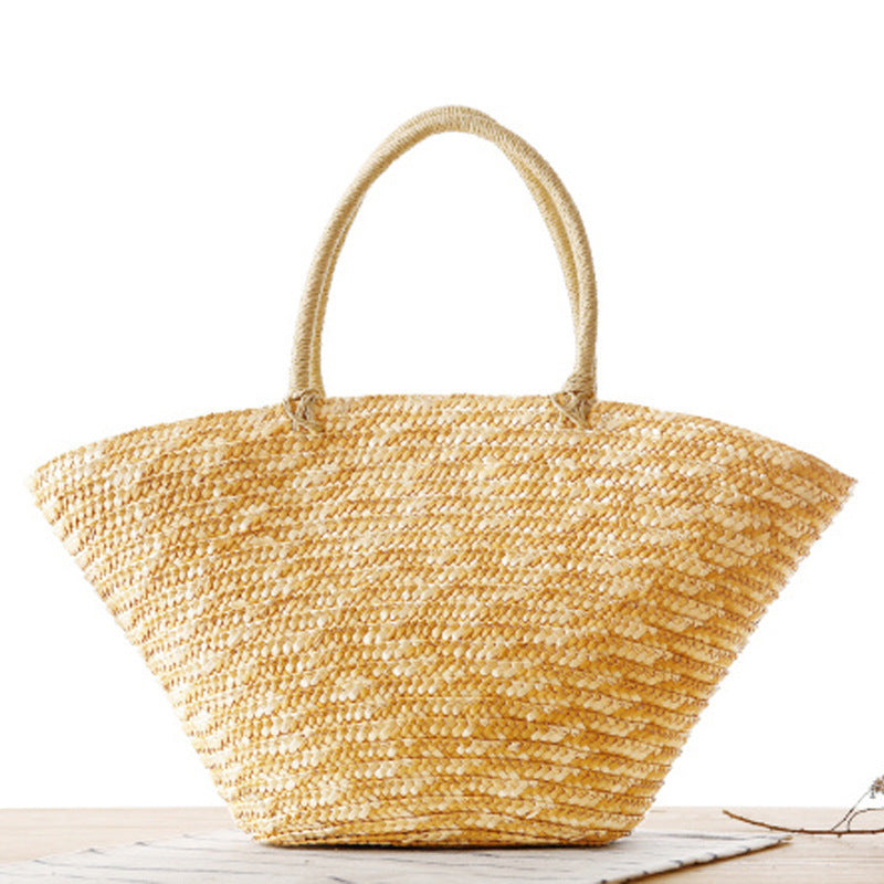 Elegante Strohtasche mit Floralen Akzenten Brehn