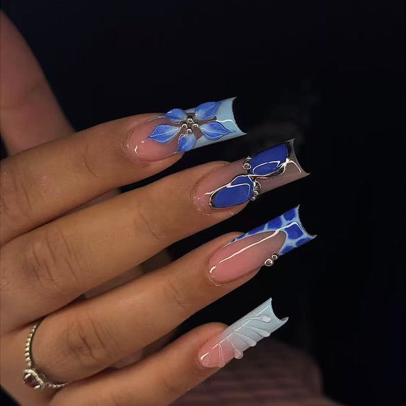 Künstlerische florale Acryl-Nagelerweiterungen Brehn