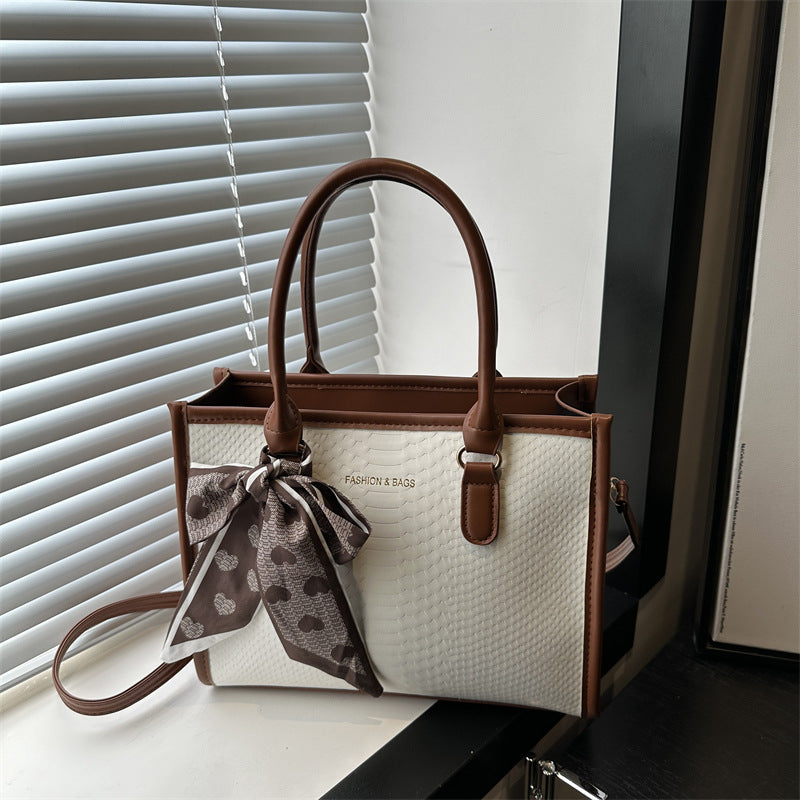 Elegante handgefertigte gesteppte Tragetasche