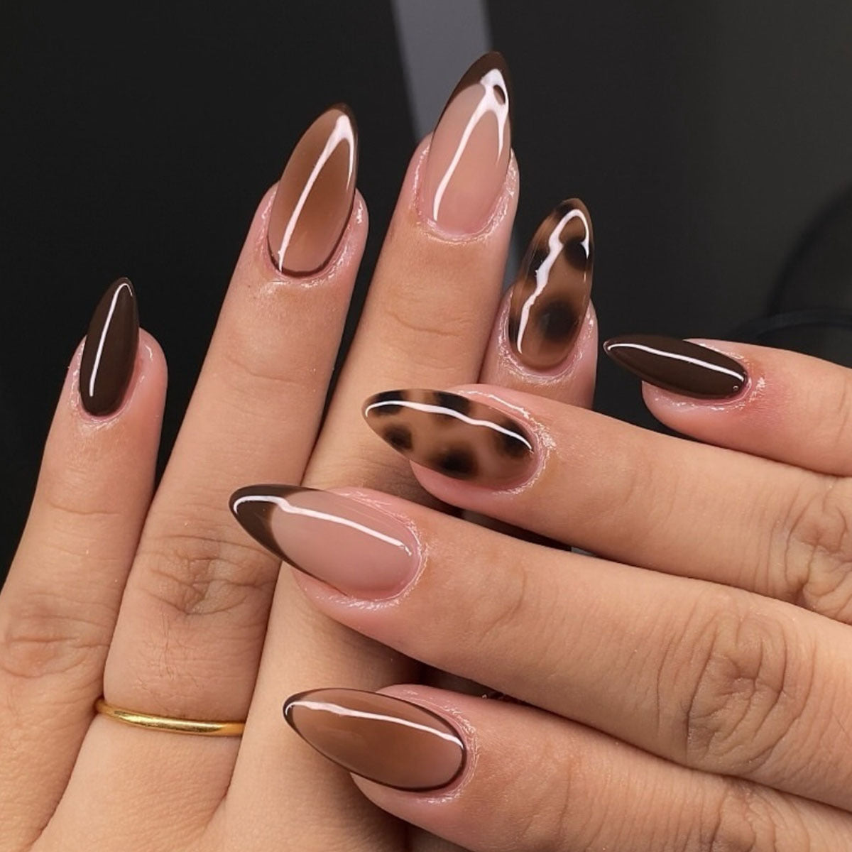 Künstlerische dekorative Stiletto Press-On Nägel Brehn