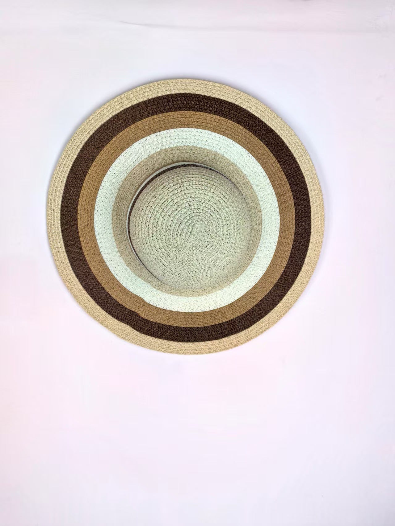 Sommerliche Strandtasche und Sonnenhut Brehn